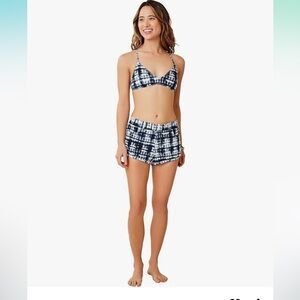 Carve Designs Lorenzo Short Size Small in Navy Tie Dye